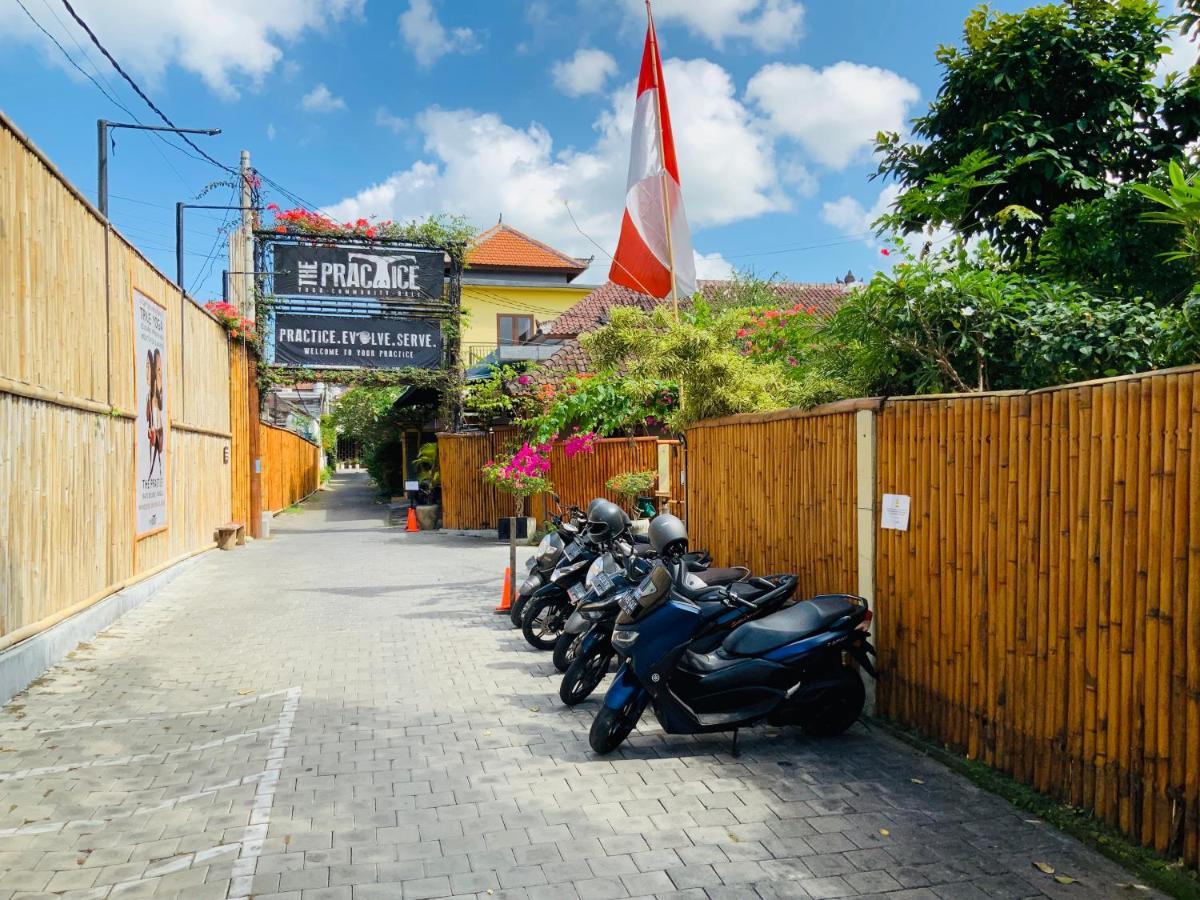 Putu Homestay チャングー エクステリア 写真