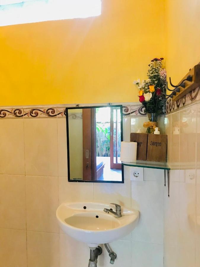 Putu Homestay チャングー エクステリア 写真